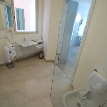 Aromi Piccolo Hotel 3*