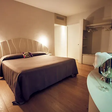 Hotel Aromi Piccolo Salò