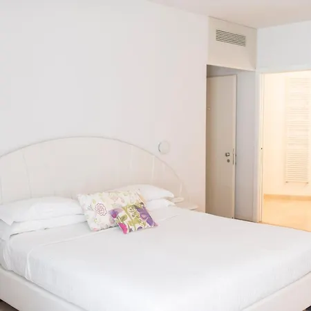 Aromi Piccolo Hotel