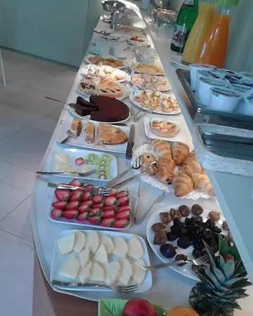 Aromi Piccolo Hotel Salò