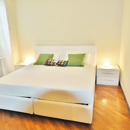 Aromi Piccolo 3* Salò