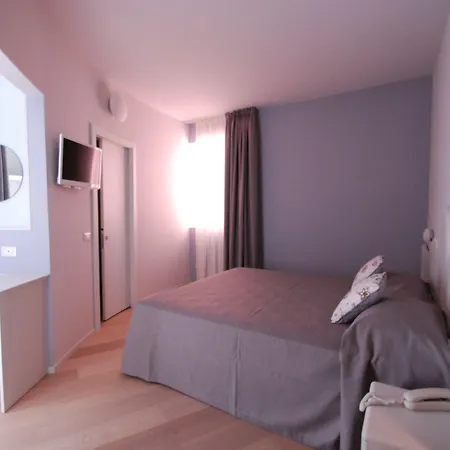 Hotel Aromi Piccolo Salò