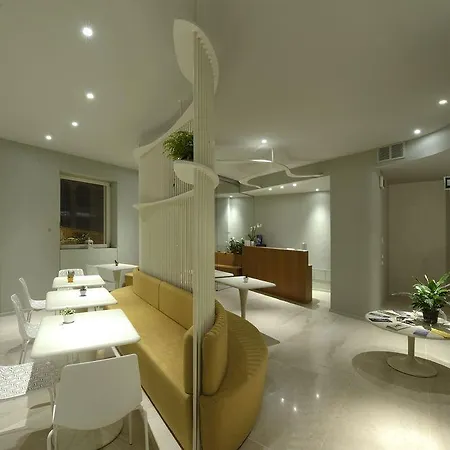 Aromi Piccolo Hotel Salò