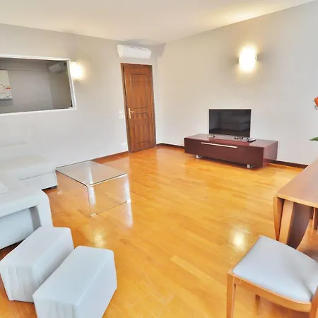 Aromi Piccolo Hotel